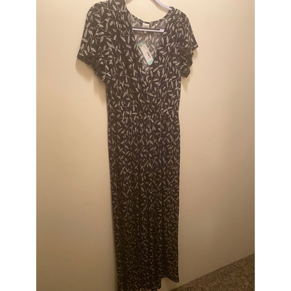 Stitch Fix Women’s Jump Suit- Black and off white